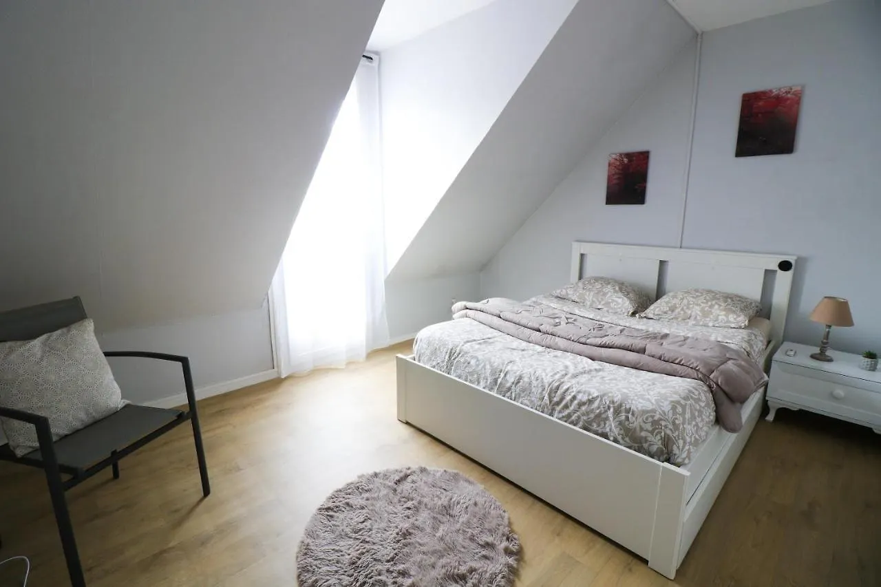 Homestay Nov Sweety Home Goussainville